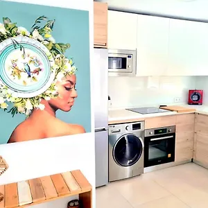 https://apartamento-moderno-y-con-estilo-en-la-carihuela.es-andalucia.com
