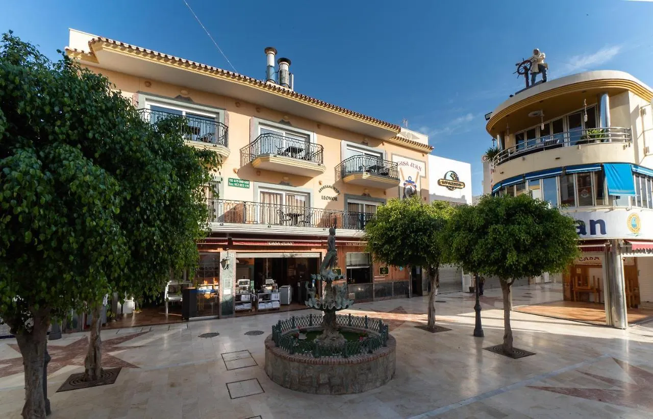 Apartamentos Leonor Carihuela Torremolinos Spain
