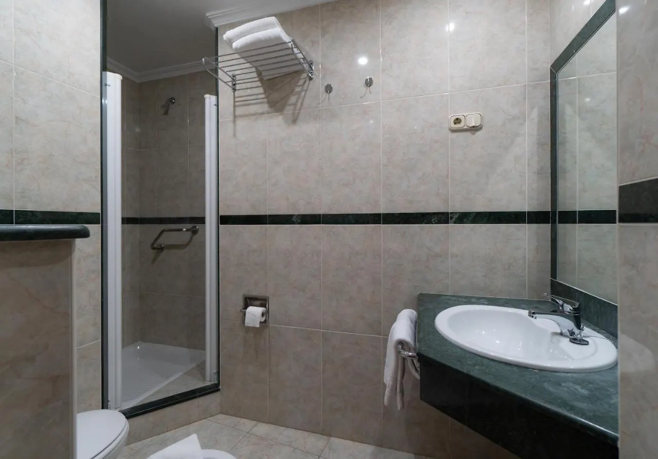 Apartment Apartamentos Leonor Carihuela Torremolinos