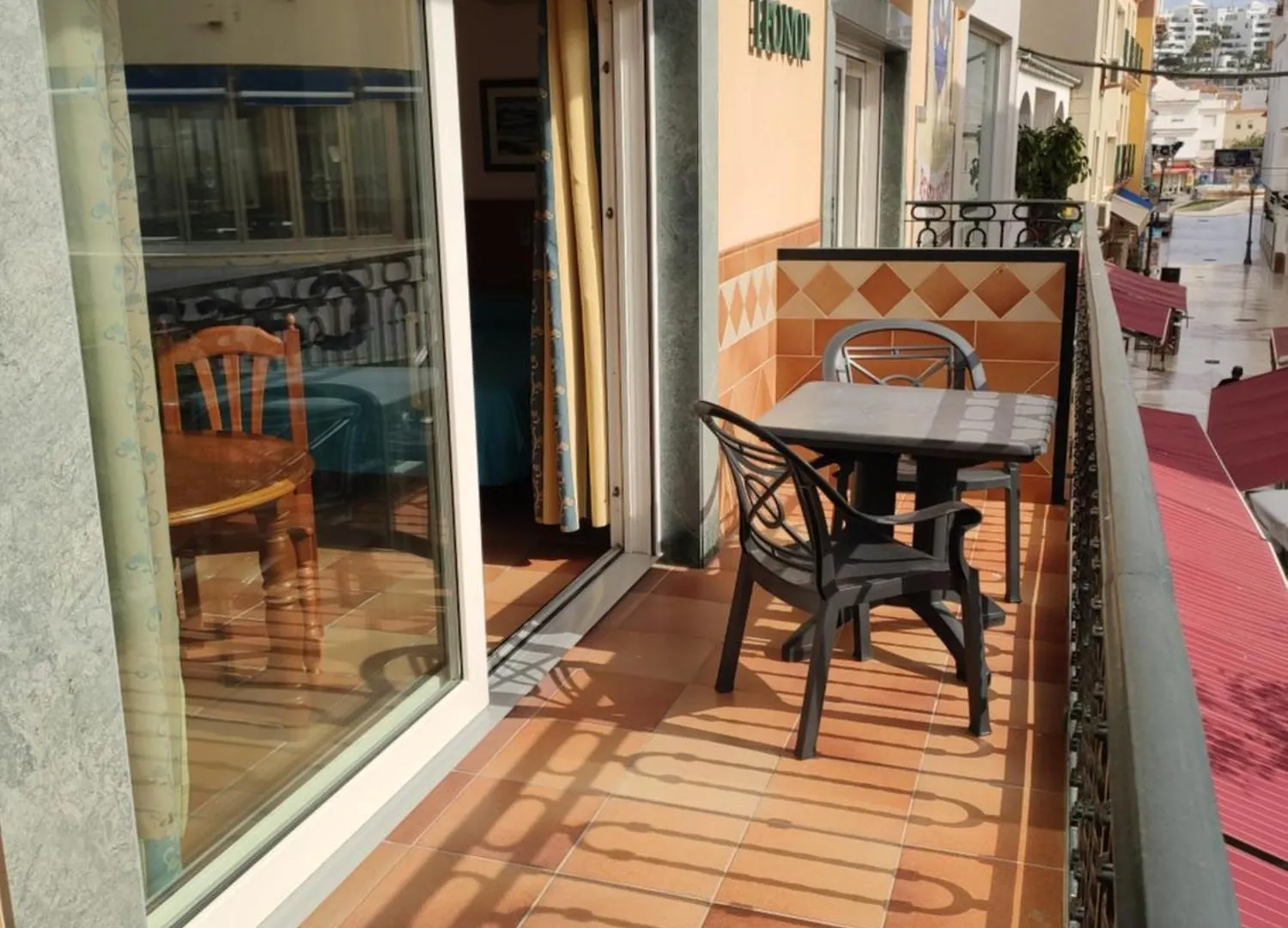 Apartamentos Leonor Carihuela Torremolinos