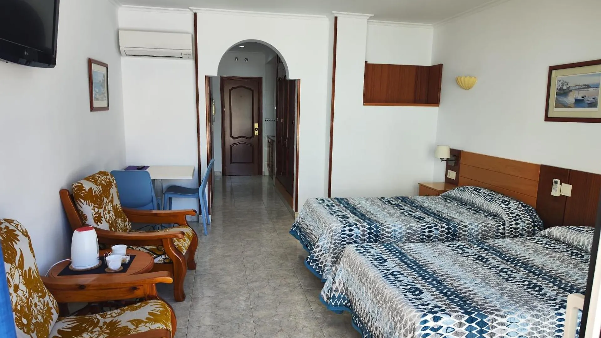 Apartment Apartamentos Leonor Carihuela Torremolinos