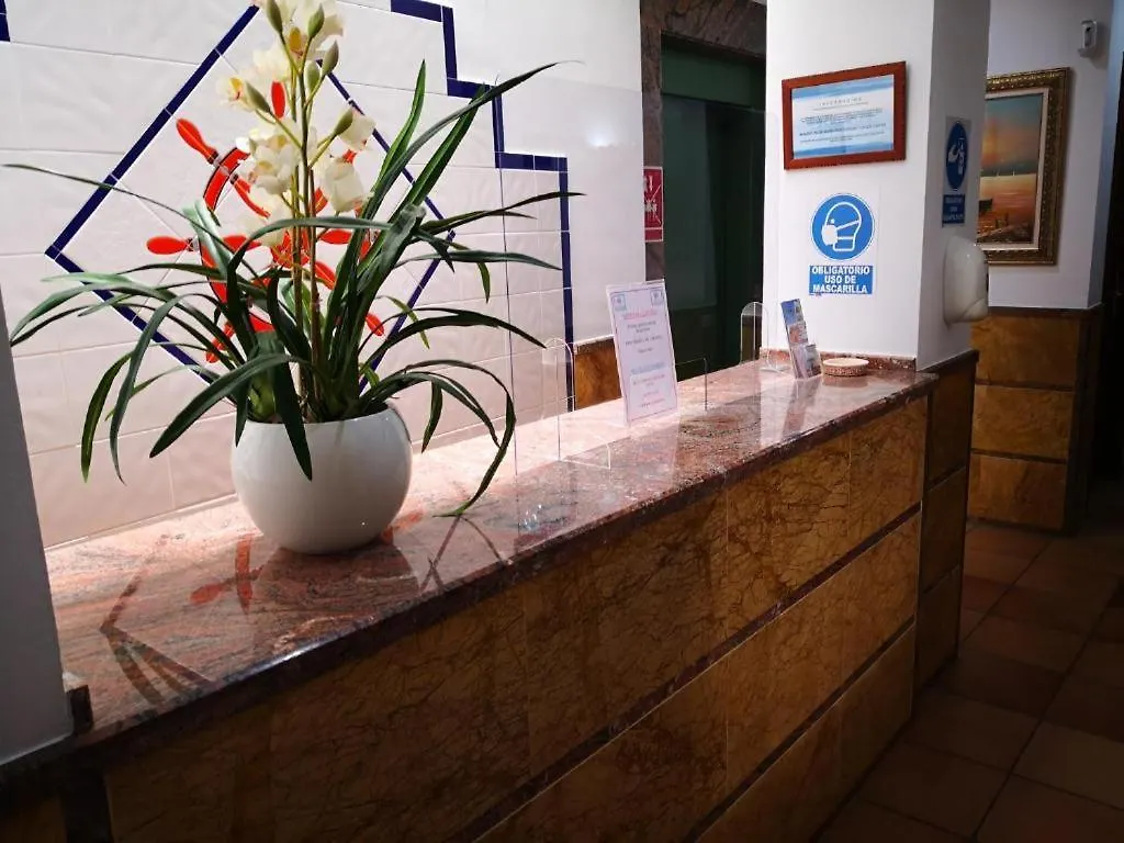 Apartamentos Leonor Carihuela Torremolinos 0*,  Spain