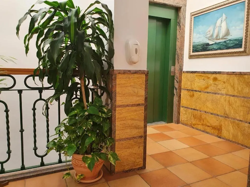 Apartamentos Leonor Carihuela Torremolinos 0*,  Spain