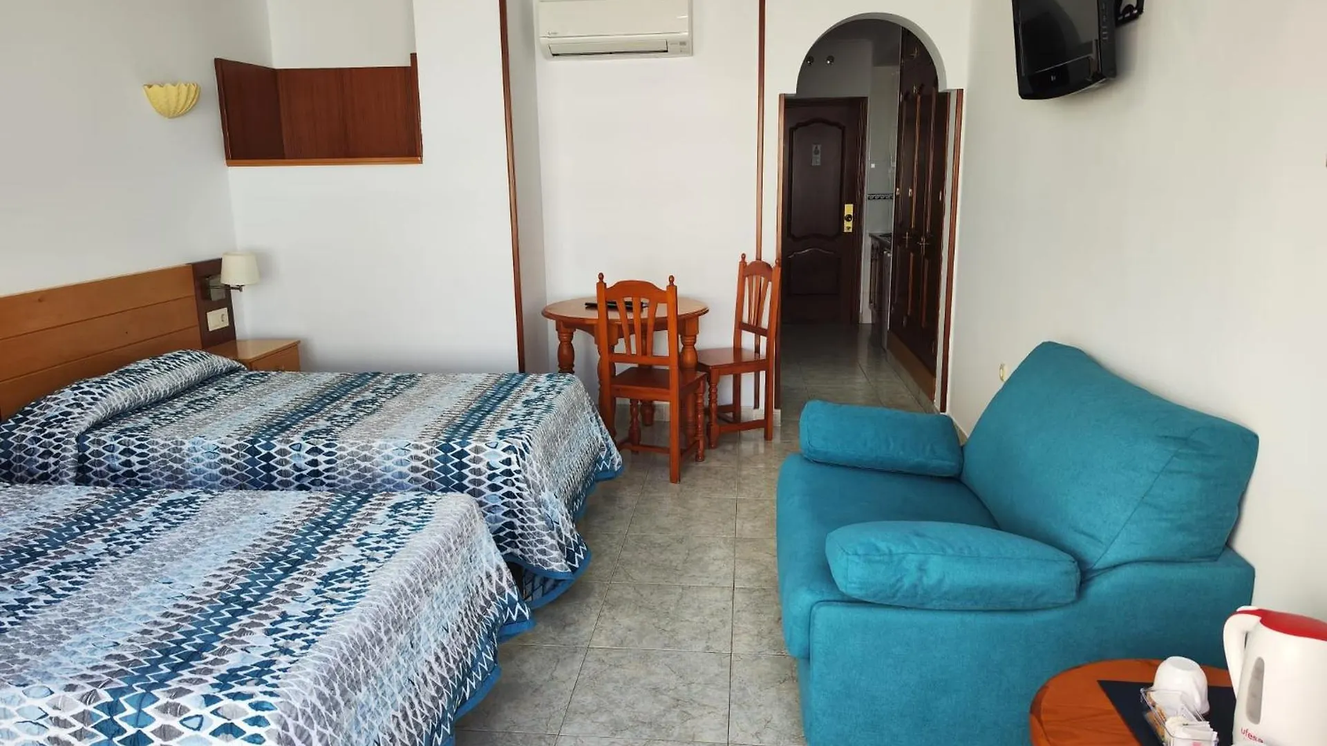 Apartment Apartamentos Leonor Carihuela Torremolinos Spain